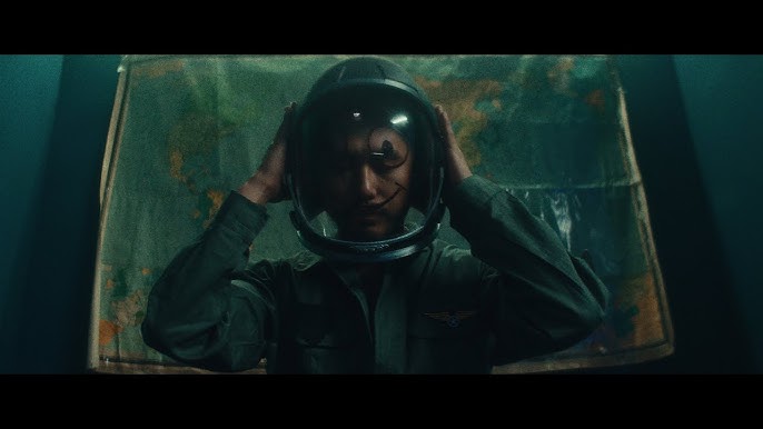 Rokit Bay - Uulen Tsoorhoin Nar ft. Хонх (Official Music Video) - YouTube