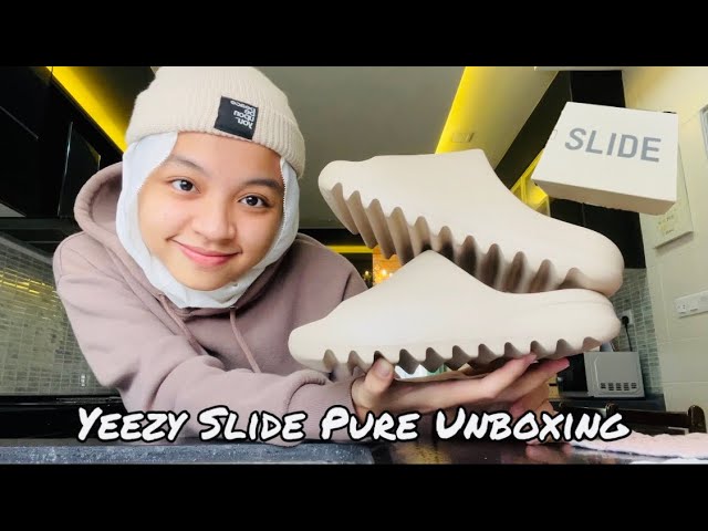Yeezy Slides ‘Pure’✨ (Unboxing + On-feet) class=