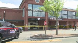 'It was really frightening': Witness describes scary moments of Kroger shooting