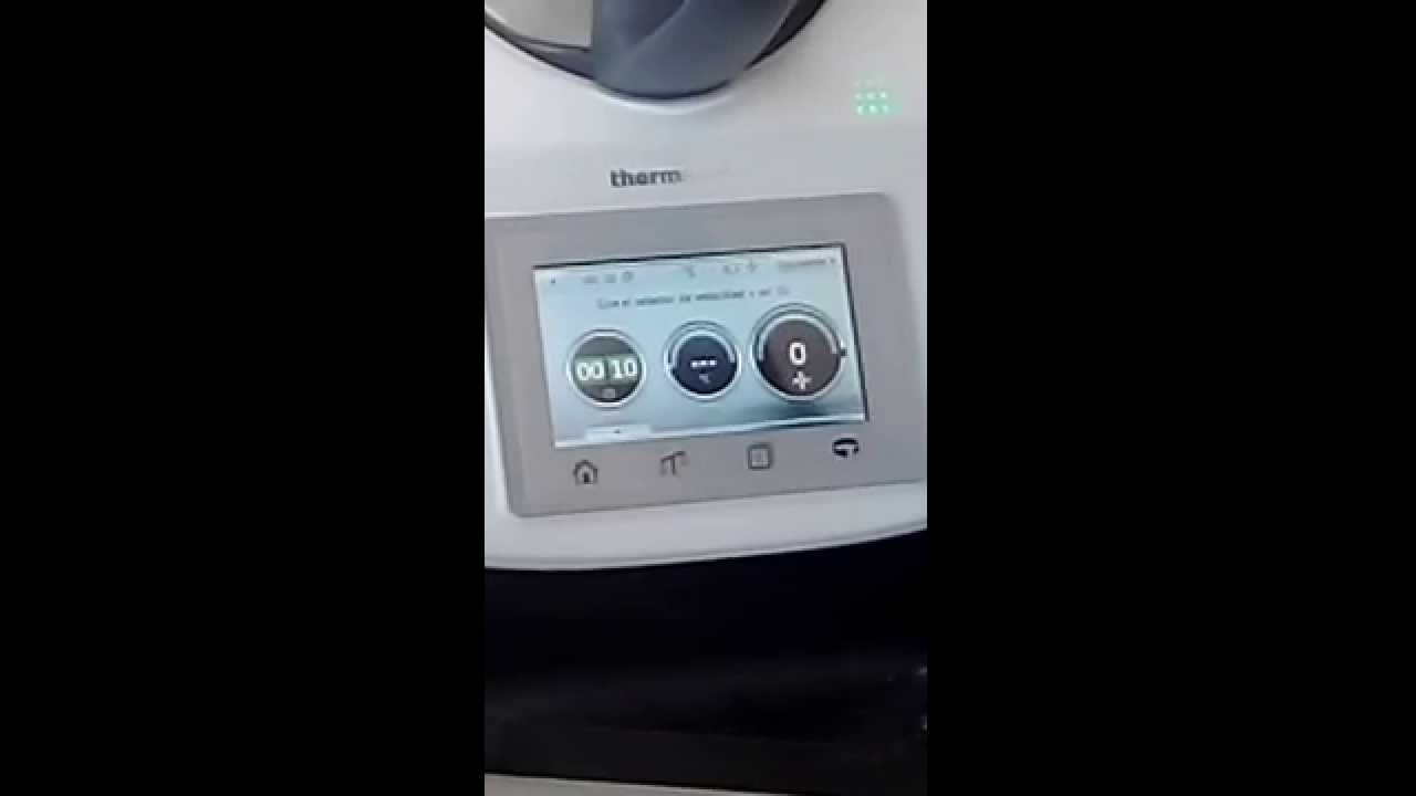 Thermomix TM5 haciendo limonada