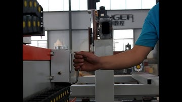 Using Manual Oiling System for lubricating the guide rails of CNC Router 1325