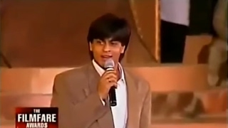 Shah Rukh Khan wins FilmFare 1994 Best Villain Award for Anjaam