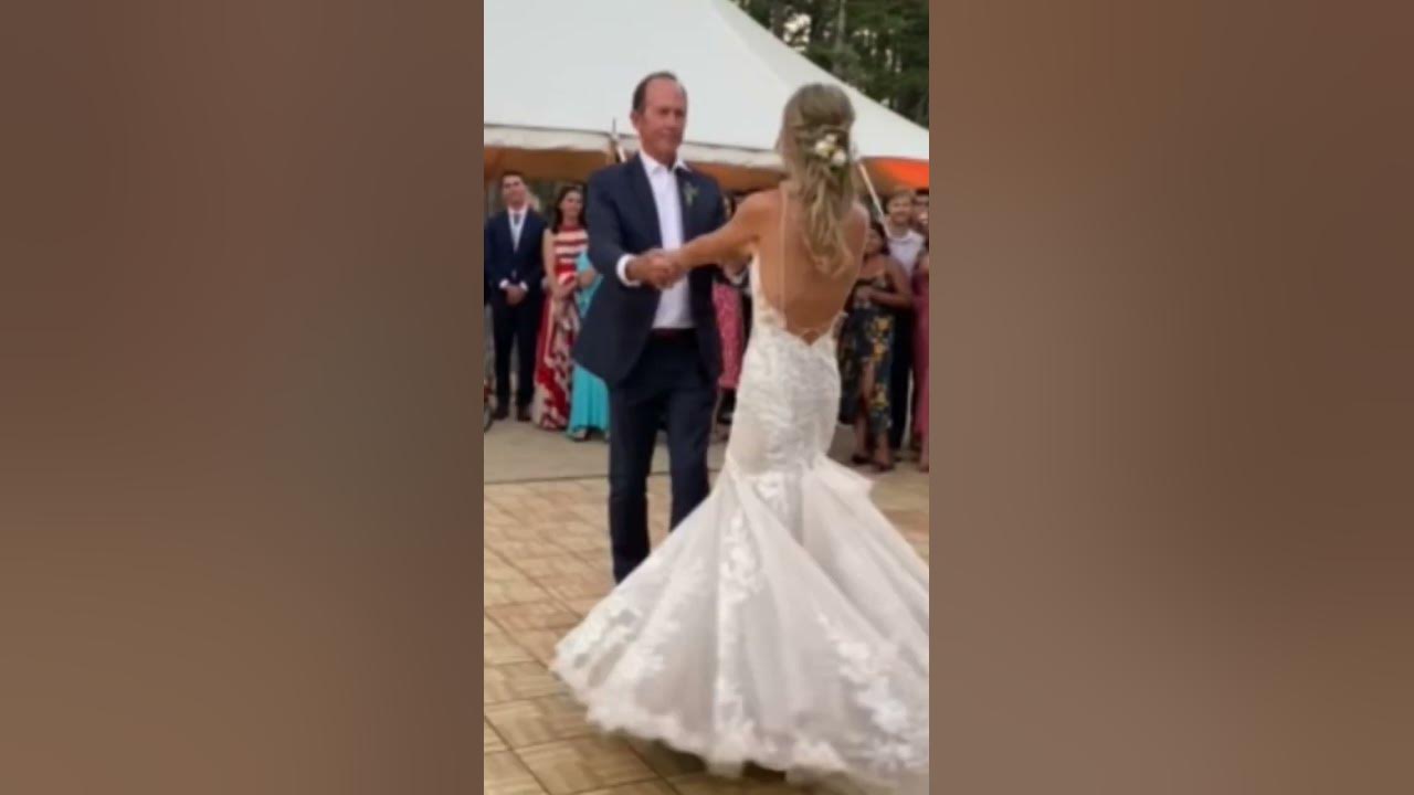 Father-daughter dance.   #wedding #dance #bride #weddingday