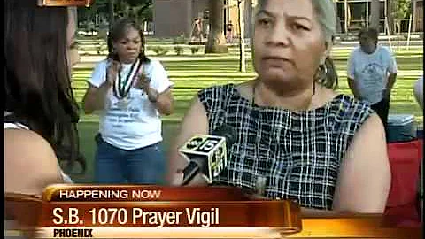 Community at prayer vigil await SB 1070 ruling