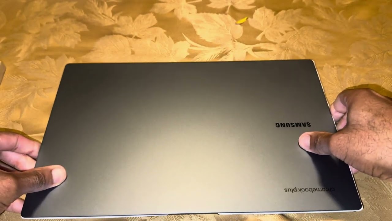 Samsung Galaxy Chromebook Plus. Unboxing and early thoughts. - YouTube