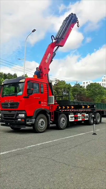 HOWO 8X4 Truck Mounted Crane