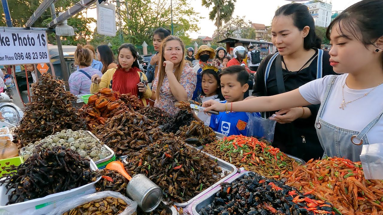 Cambodian Exotic Food & Food Market Scenes - Amazing Khmer Food
