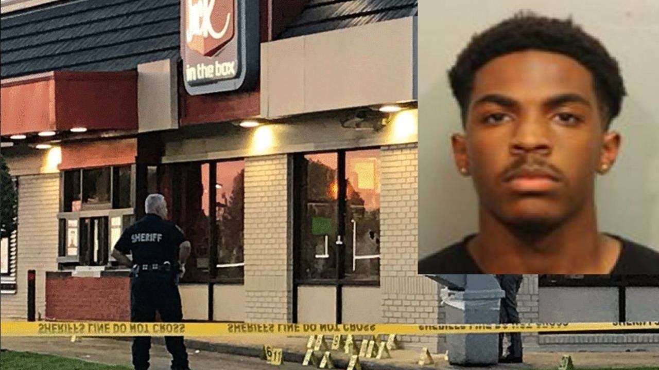 Officers open fire on robbery suspects, killing 1 suspect, wounding 2 others