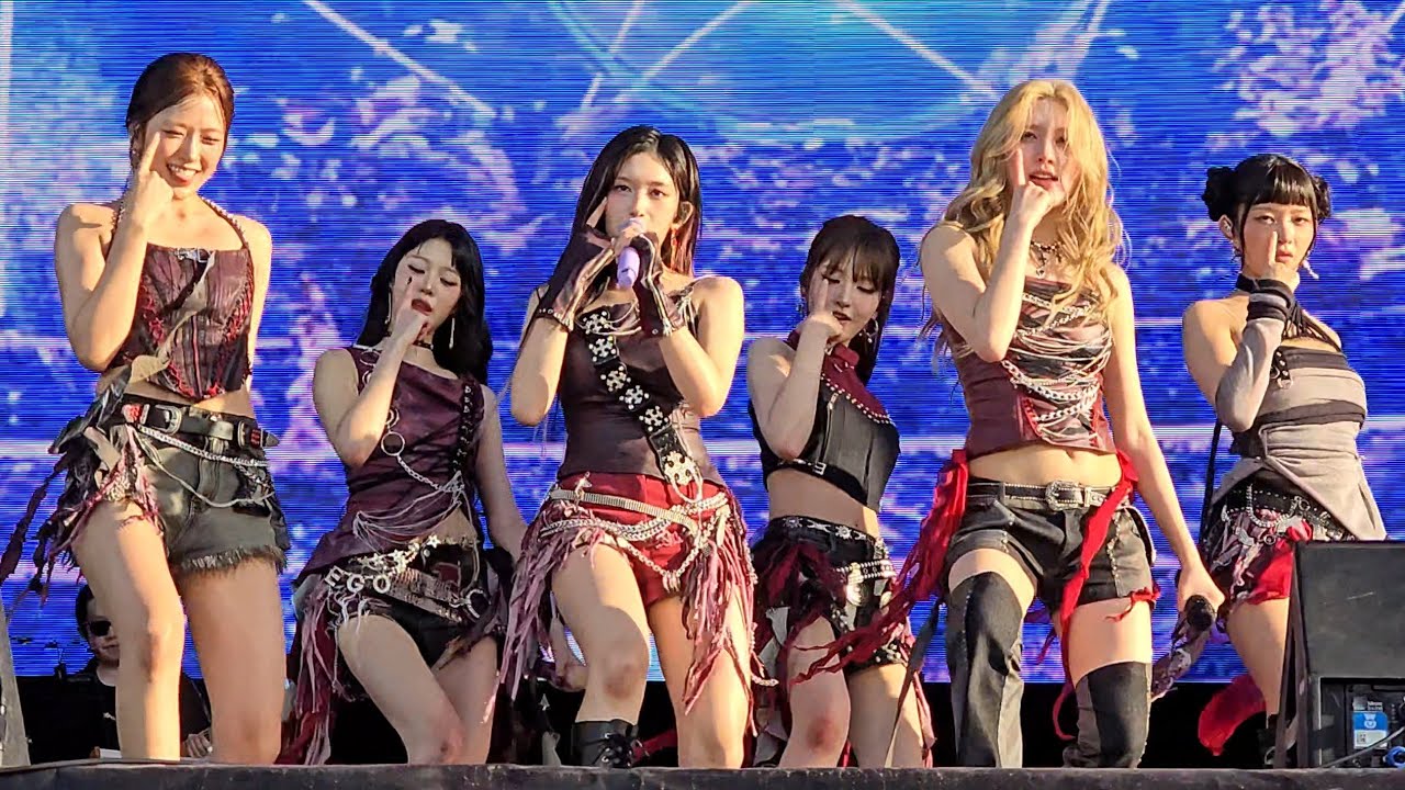 IVE 아이브 Lollapalooza Paris 2025 Accendio + ELEVEN + HEYA barricade fancam 20250720 