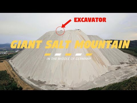 GIANT SALT MOUNTAIN (Monte Kali)