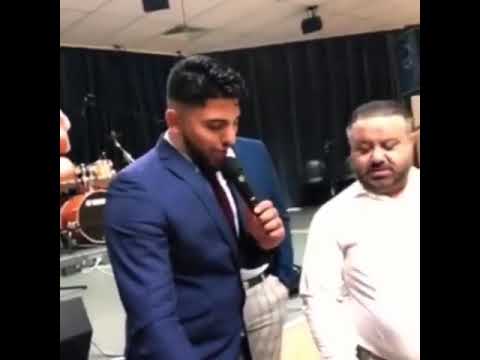 Цыган поёт голос