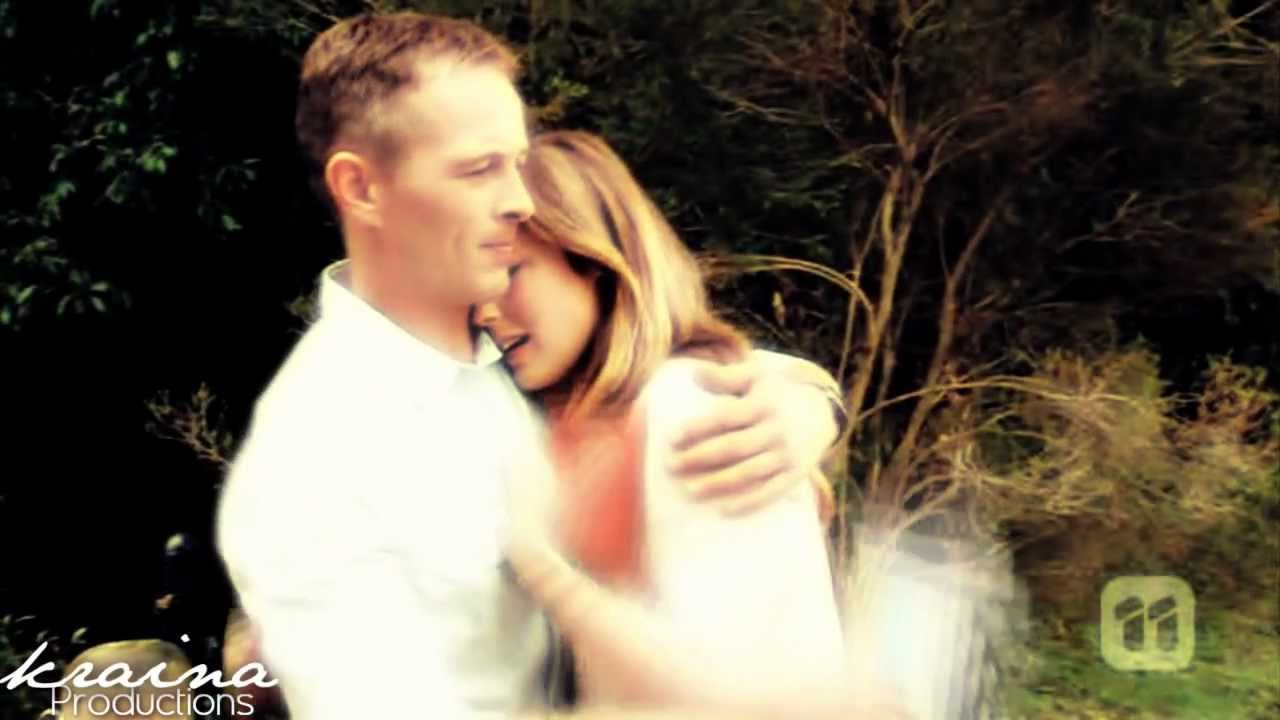 (Neighbours) sonya&troy;  'hear me cry...  [happy birthday noor]