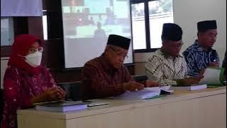 Prof. KH. Said Aqil Siroj menguji disertasi mahasiswa S3 UNUSIA