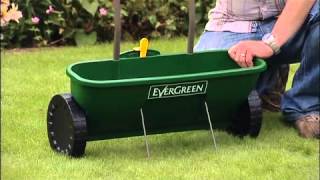 173501 EverGreen Easy Spreader 53cm