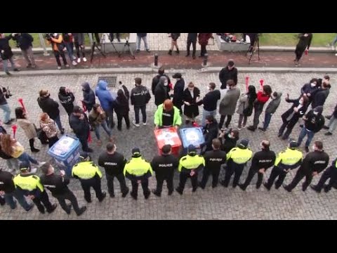 ნაგვის ურნები აჭარის უმაღლესი საბჭოს შენიბასთან- პროტესტი, ხმაური და დაკავებები