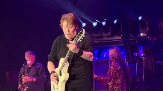 George Thorogood And The Destroyers - Bad To The Bone. Live Firekeepers Casino. Battle Creek, Mi.