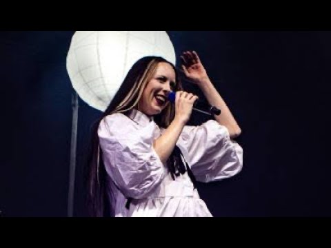 ALLIE X - Devil I Know (Live - Milan, 2019) [LYRICS IN DESCRIPTION ...