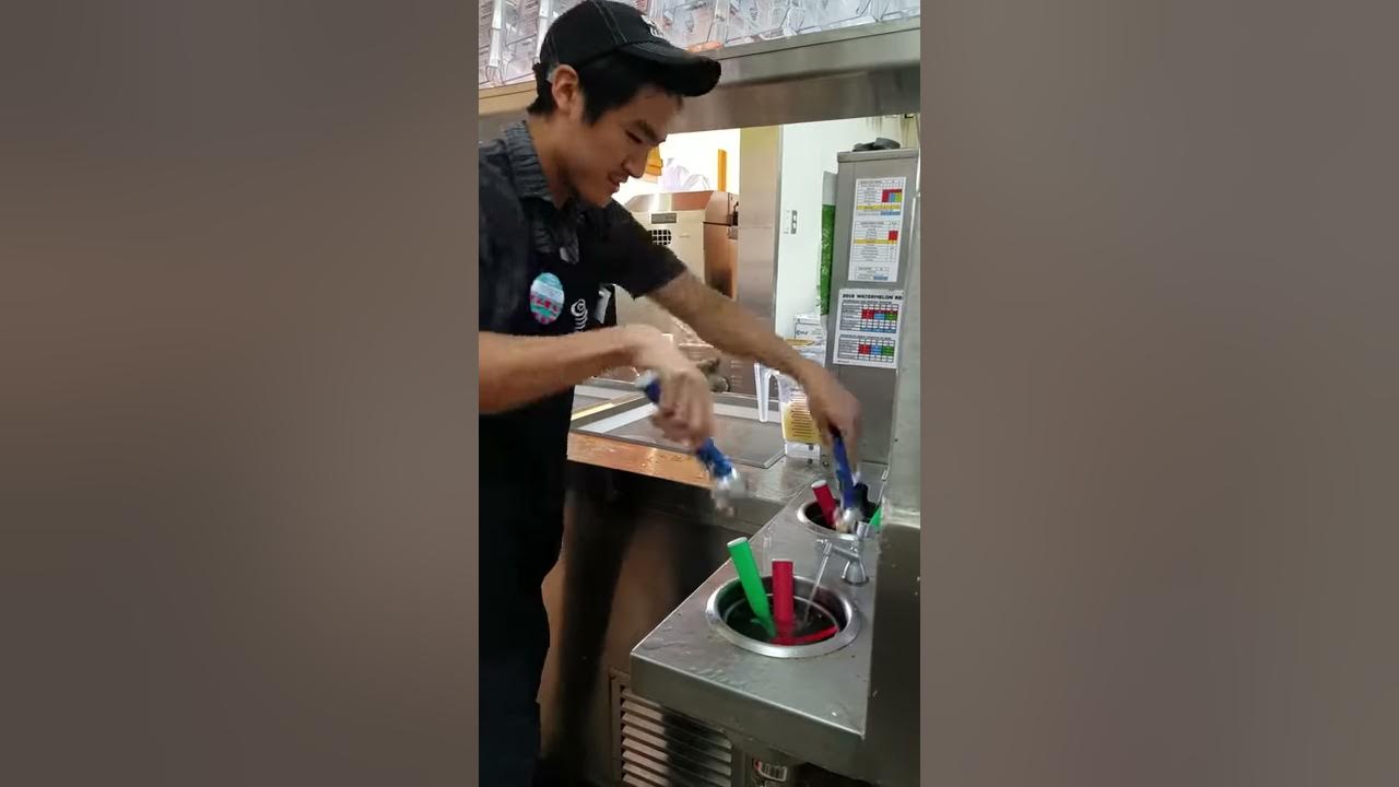 WORKING AT JAMBA JUICE! YouTube