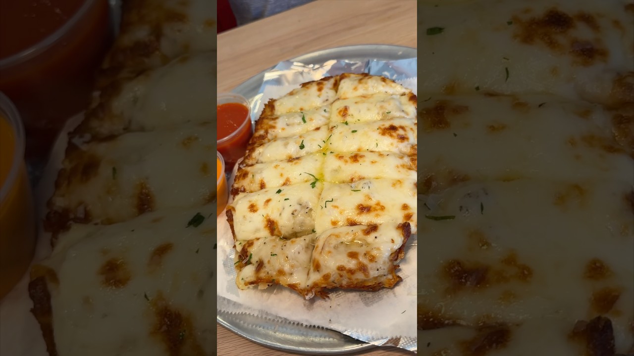 CHEESY BREAD from Marinara Pizza NYC!!! 🧀🍕🔥🤤 You cannot go wrong! Who’s hungry? #DEVOURPOWER
