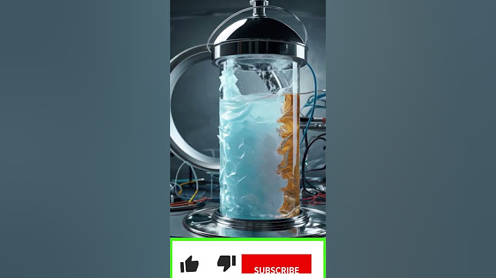 "Water Can Boil and Freeze at the Same Time – Here’s How It Happens!" #shorts #facts #shortvideo