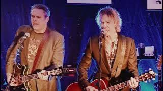 Duff McKagan - I Just Don't Know - Live at Easy Street Records