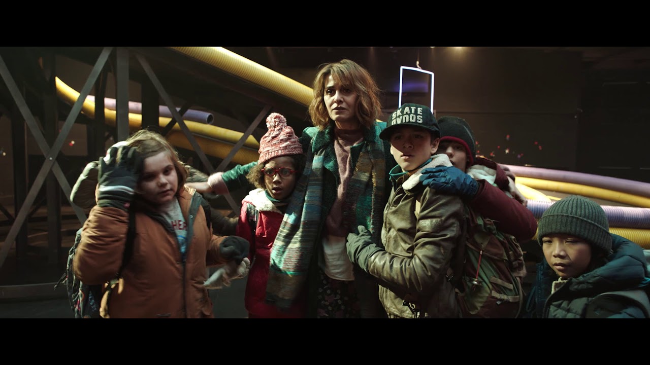 La Befana Vien Di Notte Film Completo Youtube