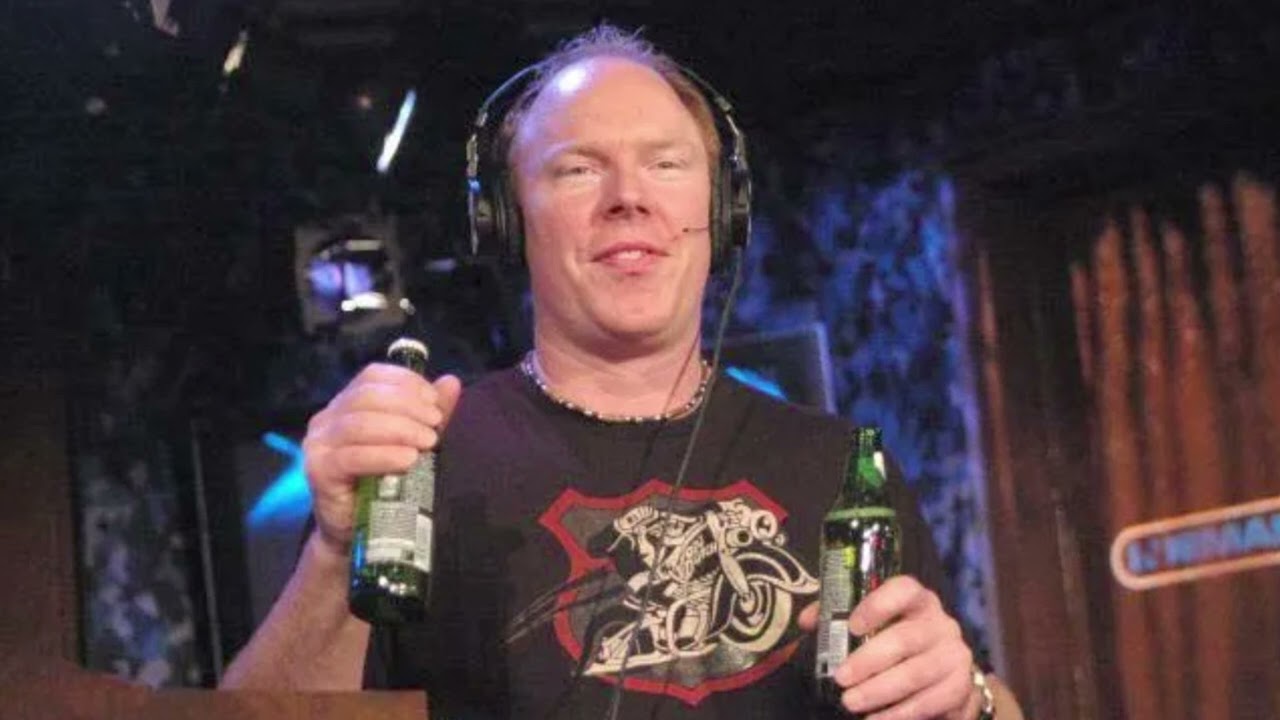 Richard Pretends To Be On Hold | Howard Stern Phony Phone Call