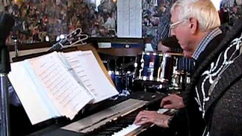 Gary Bell and Janice Williamson play Summertime