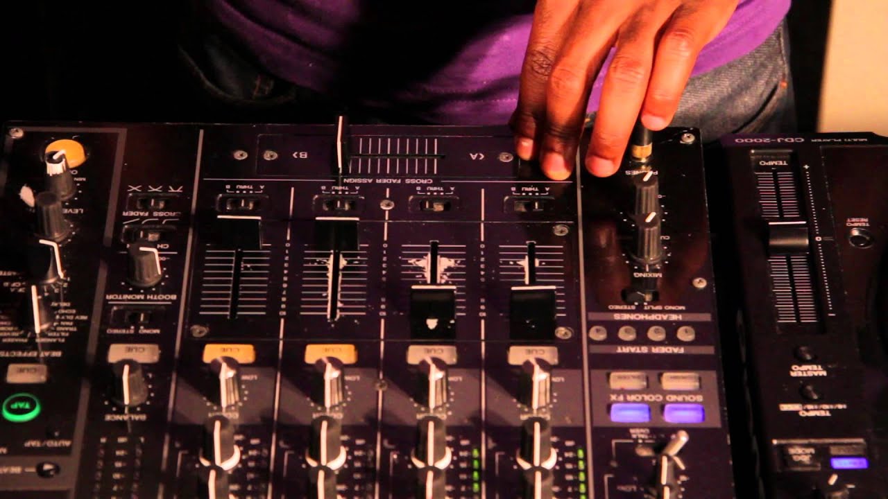What is a Crossfader - YouTube
