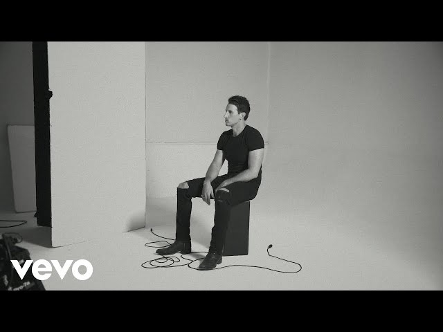 Russell Dickerson - I Wonder