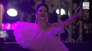 Marina  Venus Flytrap   Performance