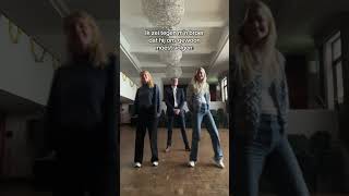 Download Lagu “Je gaat me sowieso voor gek zetten”, nee, ik zet mezelf al voor gek. ;) #funny MP3