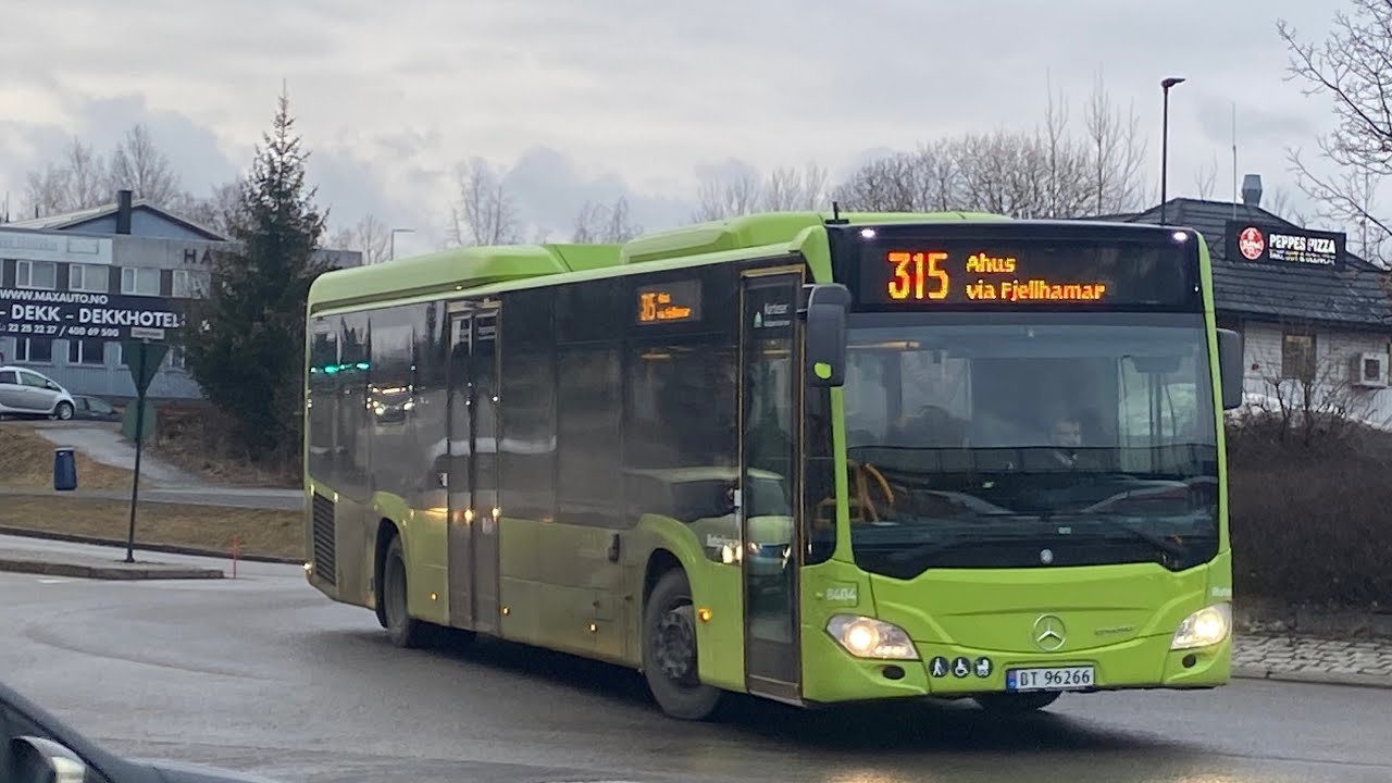 Busser på Lørenskog sentrum