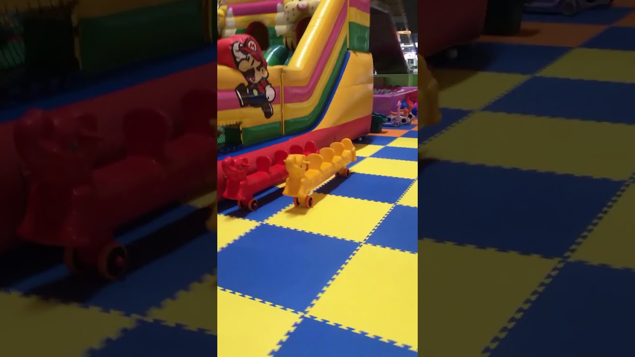 Mandi bola di poin square mall