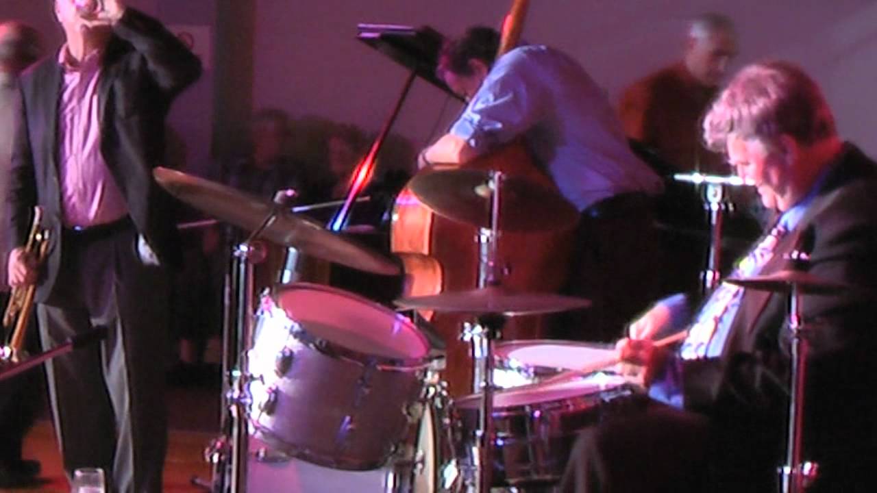 Tiger Rag (with extended drum solo) - YouTube