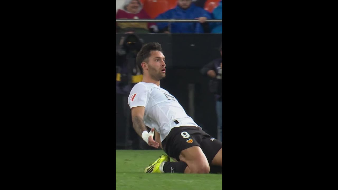 VALENCIA CF 3 - 2 DEPORTIVO ALAVÉS | RESUMEN LALIGA EA SPORTS