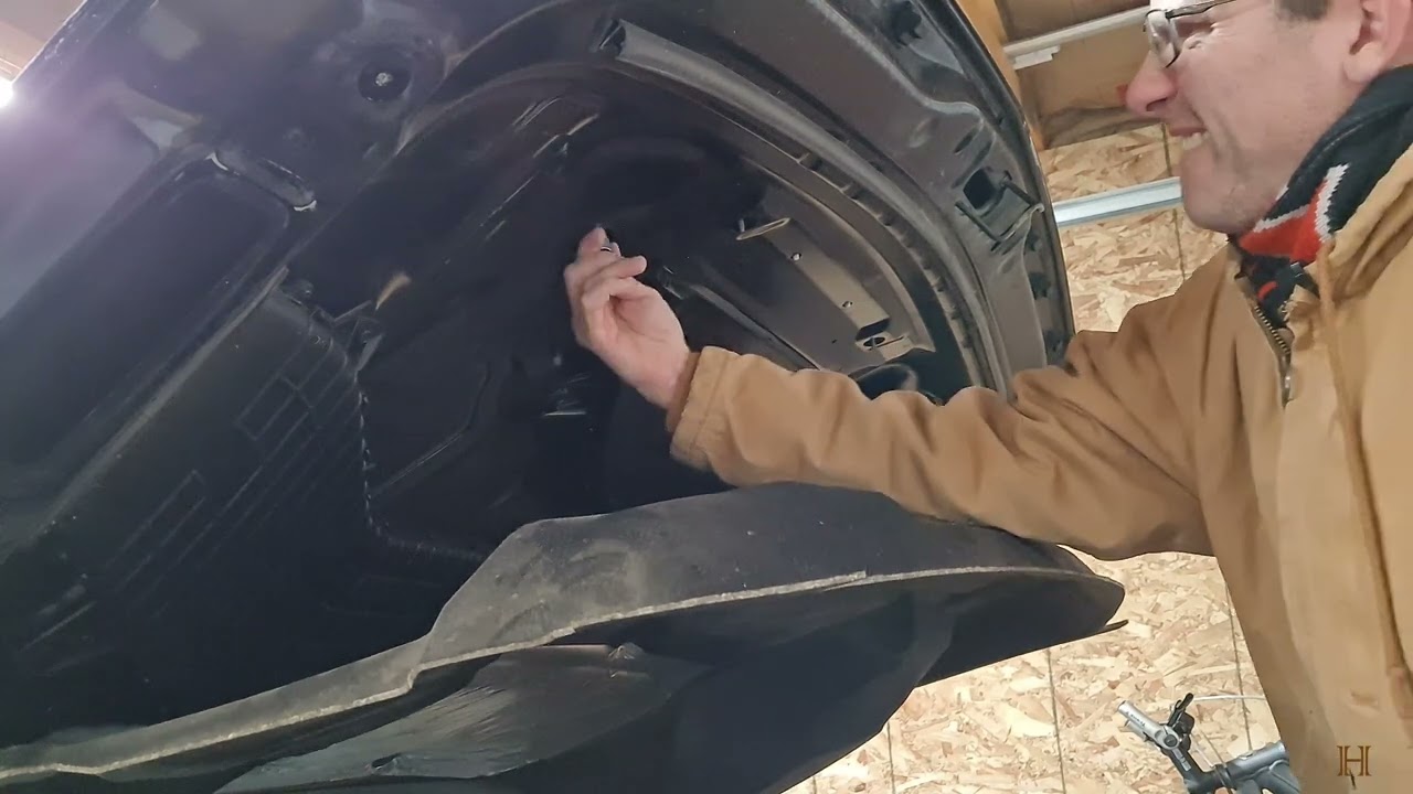 Changing L5P Hood Vent