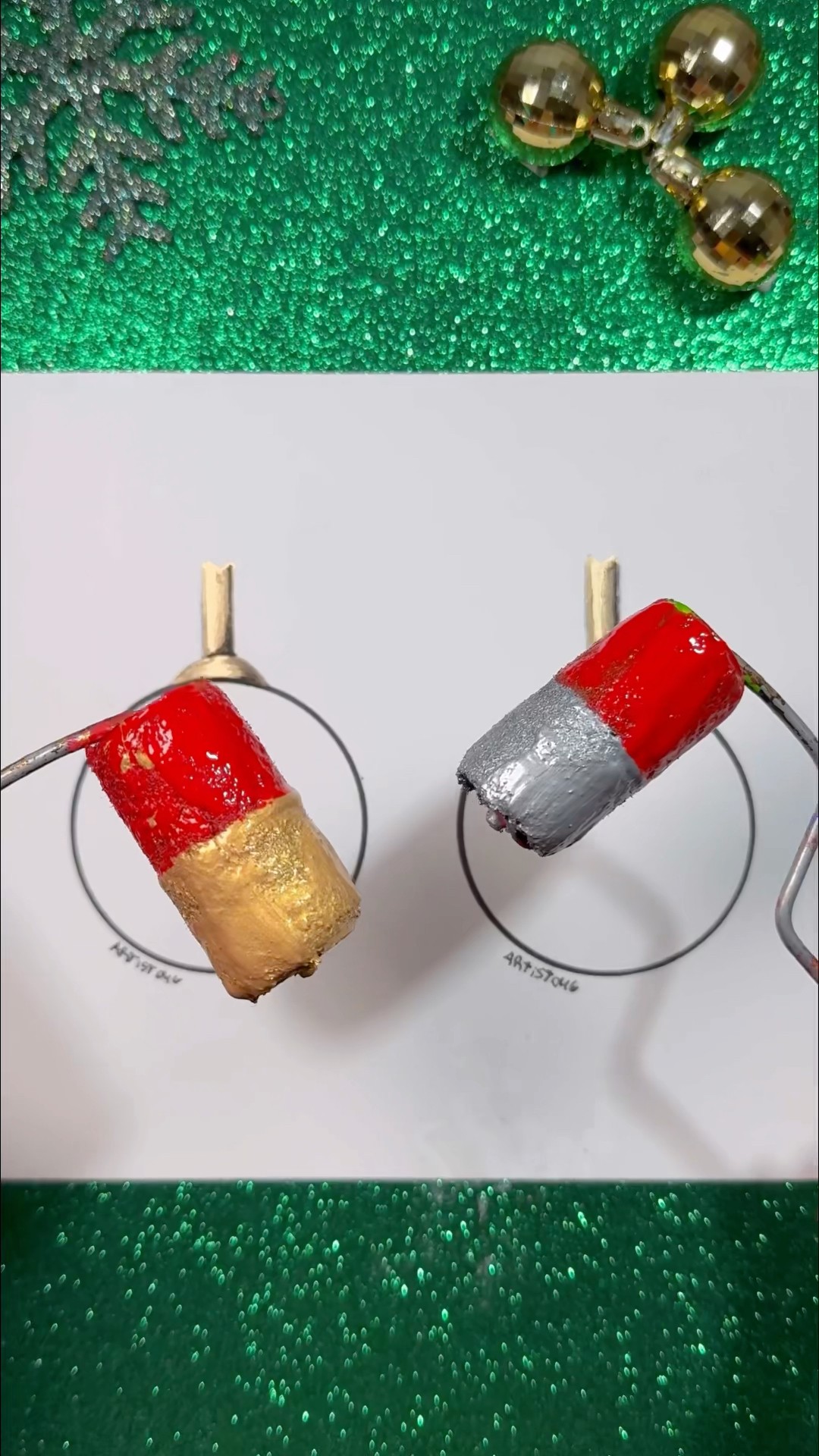 Christmas Balls with Acrylics! ?✨? || Golden vs Silver! ? || What’s your Fav?! ? #christmas