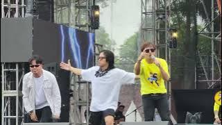 Download lagu 'Ska ft Boyband' Tipe X ft Smash at Playlist Love Festival Bandung 2023