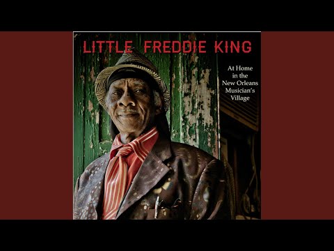 Putar Texas Airline Blues (Live) - Little Freddie King