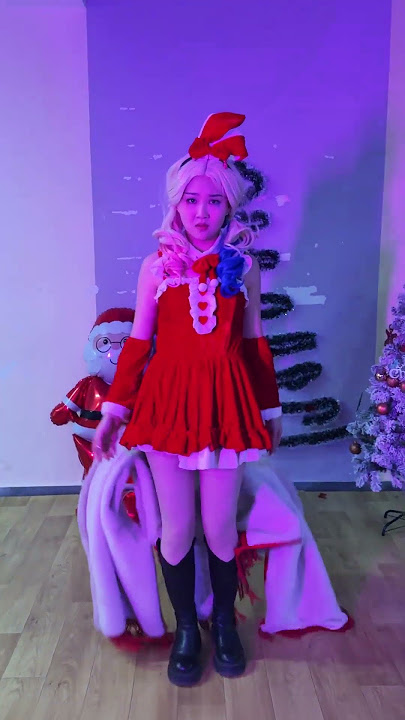 Do you like Harley Quinn's Christmas dance?#Harley Quinn #joker