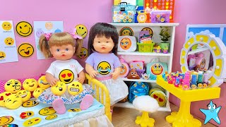 ANI y ONA APRENDEN las EMOCIONES en un nuevo dormitorio para muñecos animados de EMOJIS