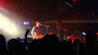 Taking Back Sunday live - "Liar (It Takes One To Know One)" 12-27-2014