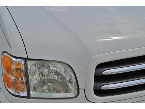 Toyota Sequoia headlight Bulb replacement