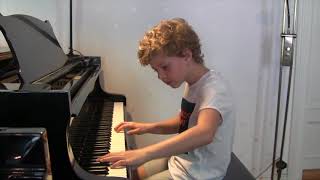 April The Fox, The Hen And Death Hector Serafin Kraggerud