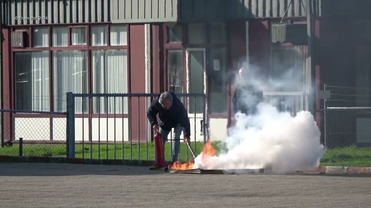 Firefighting course Brandbestrijding cursus Teuge Airport 2 maart 2024