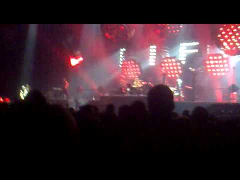 Rammstein - Liebe is für alle da live Prague 25/11/09 - YouTube