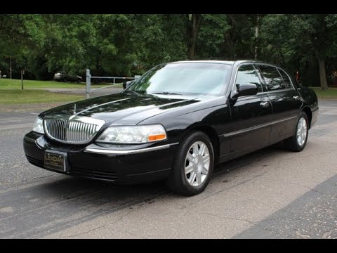 2011 lincoln town car cartier