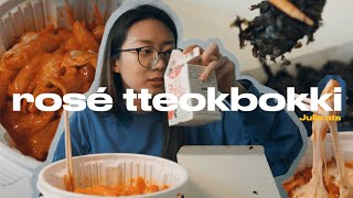 Koreas Viral Creamy Rosé Tteobokki Yeopgi Tteokbokki Mukbang 엽기 로제 떡볶이 먹방