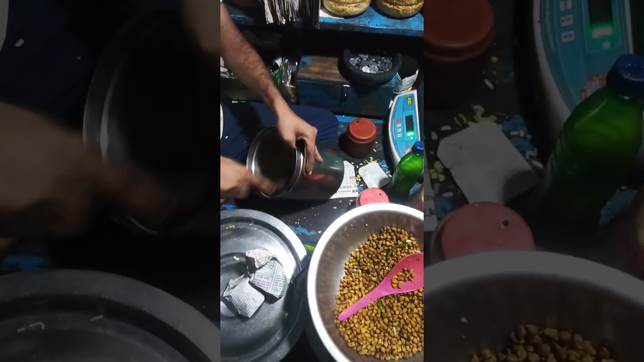 Best Kolkata Streetfood Shops For A Delicious Meal 